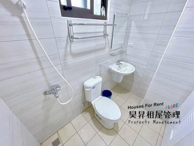 勤益803🉑租補🍎走路到夜市、全聯、楓康超市🍎陽台獨洗曬🍎子母車🍎專屬機車位（第7張）