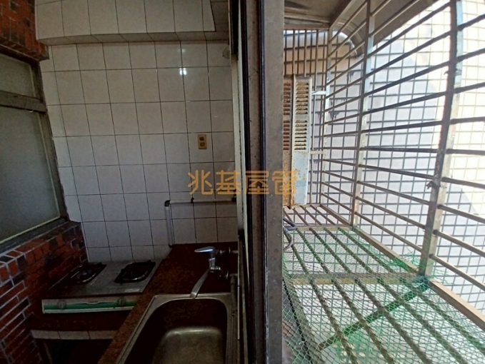 兆基社會住宅🏠成功市場旁⛳️超便宜大套房+置物間⛳️（第6張）