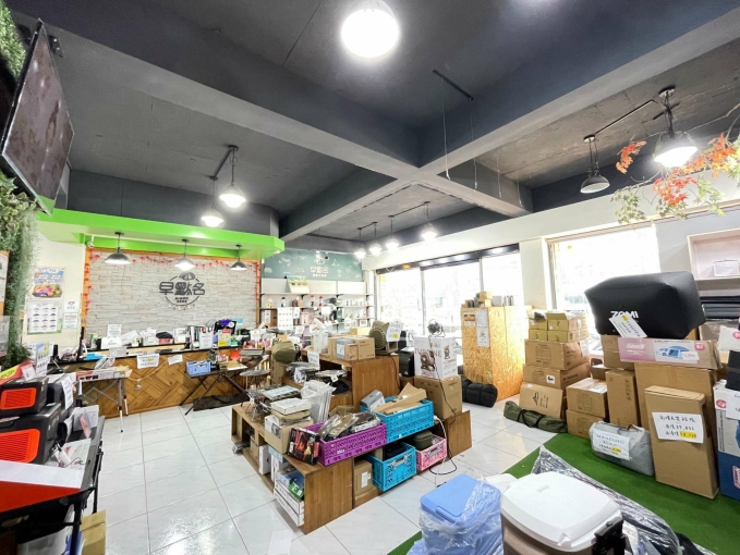 五權西路大面寬大件坪商場出租（第7張）