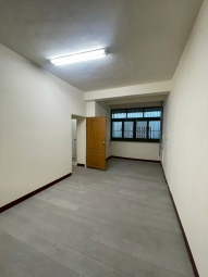 橘子🍊霧峰有整理🍊住辦透天可營登（第12張）