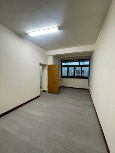 橘子🍊霧峰有整理🍊住辦透天可營登（第12張）