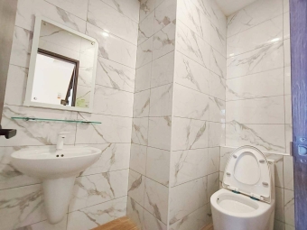 龍潭石門段 ➜ 全新店面出租！雙樓層 52 坪，只要 60,000／月！ 想開店、開工作室、做品牌、開直營，都非常適合！（第12張）