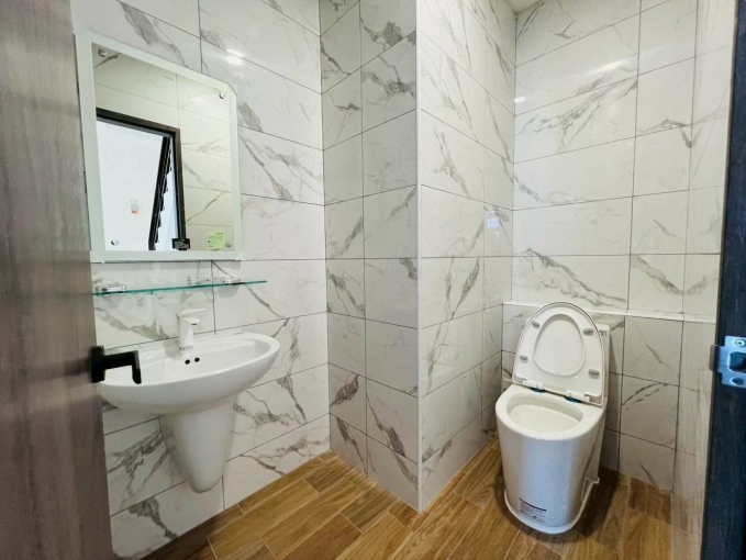 龍潭石門段 ➜ 全新店面出租！雙樓層 52 坪，只要 60,000／月！ 想開店、開工作室、做品牌、開直營，都非常適合！（第1張）