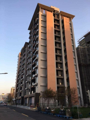 新竹市北區 金雅重劃區 成真6樓 3房2衛3陽台1室外汽車位 租2萬7(第1張)
