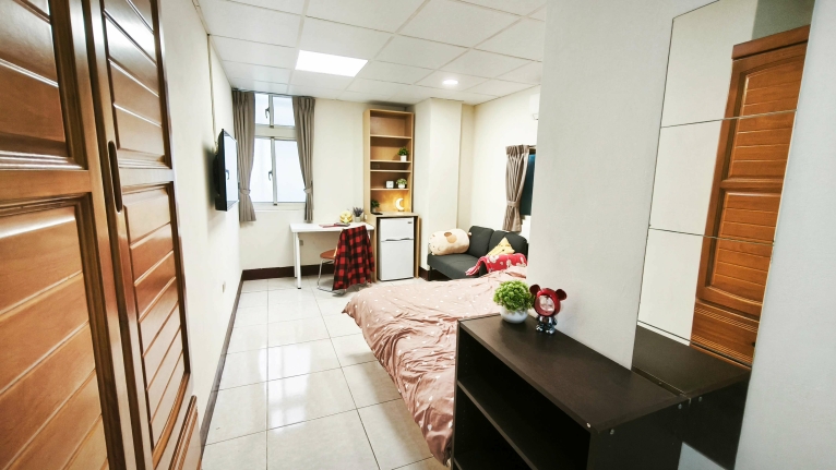 蝦皮電梯套房 家具全 本棟住宿環境佳 不看後悔(第3張)