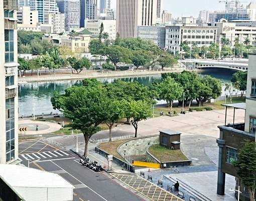 近鹽埕捷運站面愛河大套房（第10張）