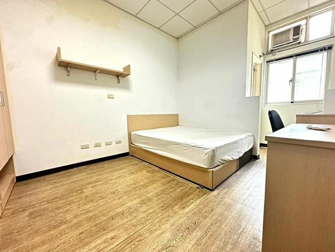 沛沛租🔅開南電梯代收垃圾集中機車位 - Image 1