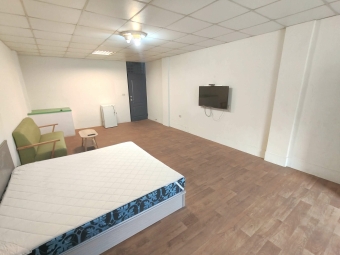 橘子🍊好大間有陽台獨洗曬網路套房⭐可租補近中國醫英才校區（第3張）