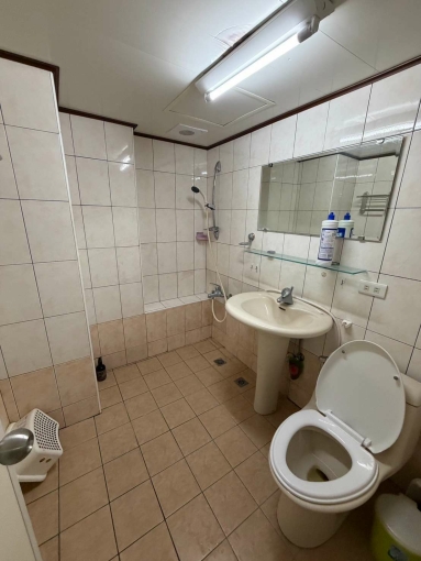 整層出租、近聖母、博愛醫院、超市、學校、火車站（第5張）