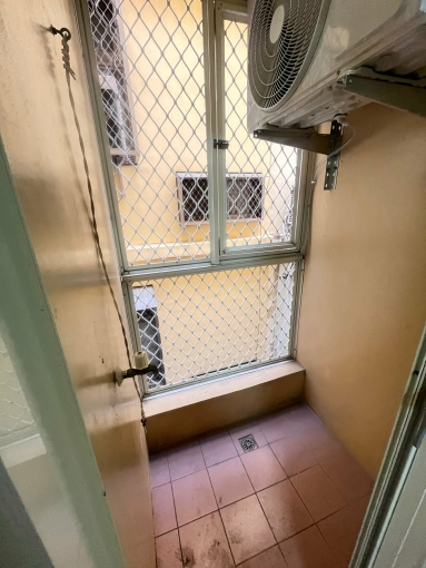 勤益獨立電梯套房/免管理費/全新傢俱家電/可租補/間間陽台/室內機車位/多戶可選（第2張）