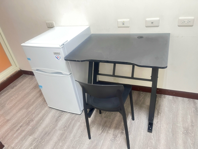 勤益獨立電梯套房/免管理費/全新傢俱家電/可租補/間間陽台/室內機車位/多戶可選（第9張）