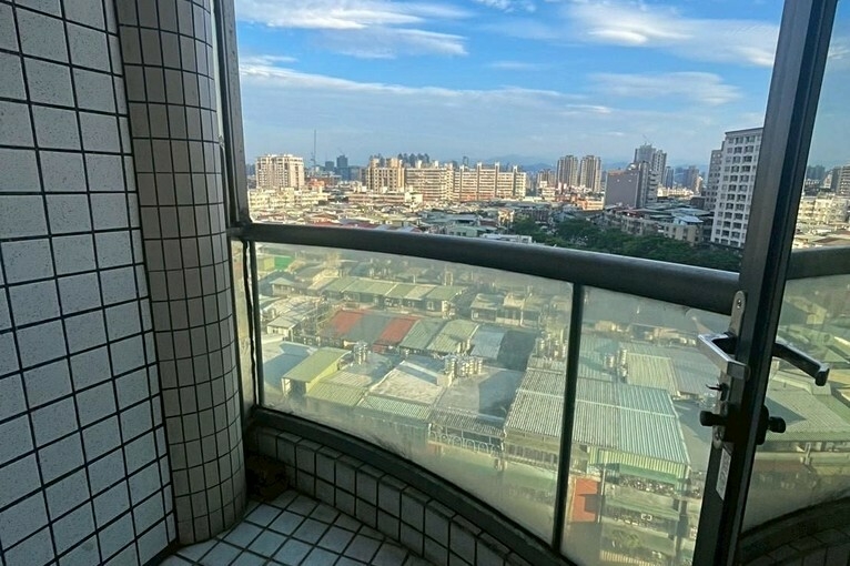 兆基社會住宅🏡麗晶高樓採光大三房(第9張)