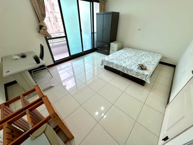 廷選好屋✨ 靜宜/弘光/中科/東海🔥超大間採光套房✨陽台獨洗曬 - Image 1