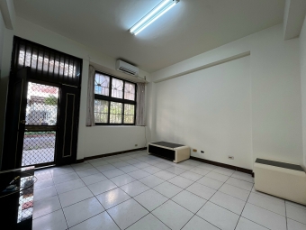 西屯路旁/近中科東海夜市/專屬平面車庫 - Image 14