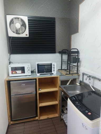 準套房，新店耕莘醫院附近，生活機能優，機車好停，可租補。 - Image 3