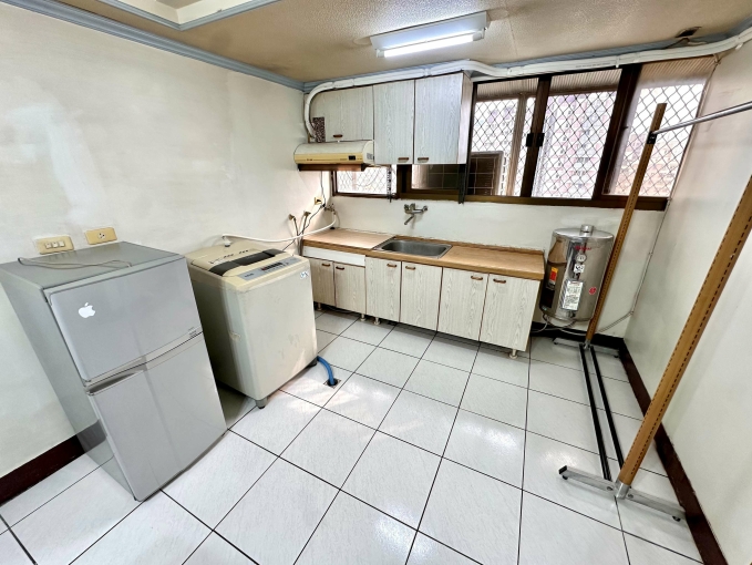 秒殺兩房兩衛❤️台水電✨雙租補✨獨洗曬✨近夜市/中科大✨（第3張）