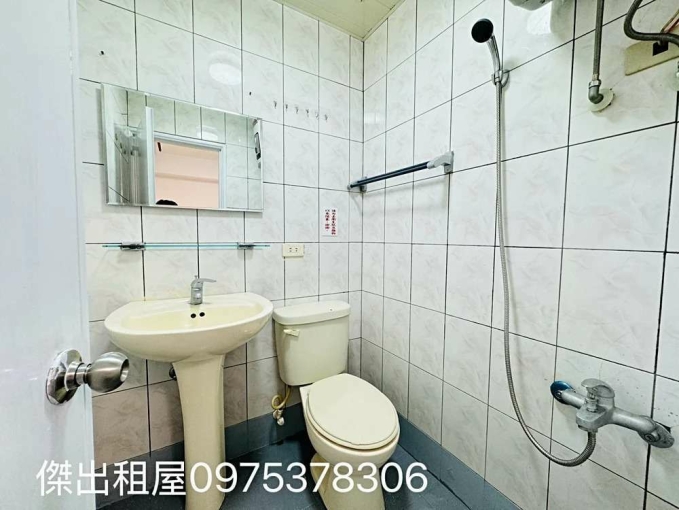 傑出租屋/夜市稀有萬元內,獨洗,可寵! - Image 5