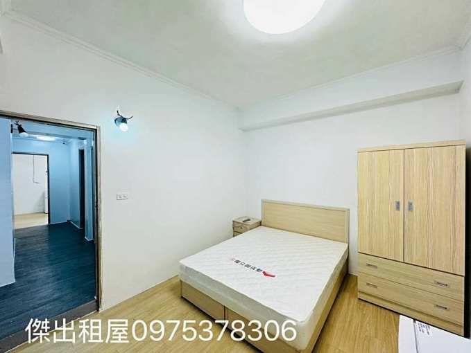傑出租屋/夜市稀有萬元內,獨洗,可寵! - Image 2