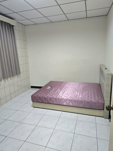 近頂溪捷運站,巷弄安靜,生活機能佳,交通方便 - Image 3