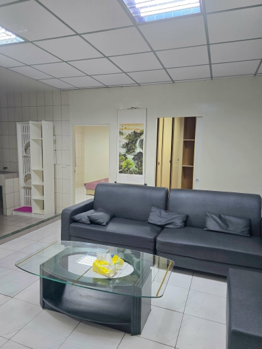 近頂溪捷運站,巷弄安靜,生活機能佳,交通方便 - Image 1