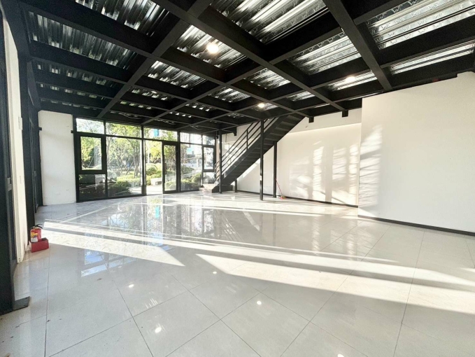 全新完工🎄1+2樓角間店面🎄興大、大里大買家旁🎄雙衛浴🎄平車（第2張）