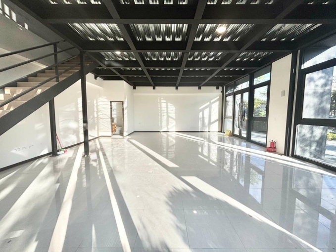 全新完工🎄1+2樓角間店面🎄興大、大里大買家旁🎄雙衛浴🎄平車（第1張）