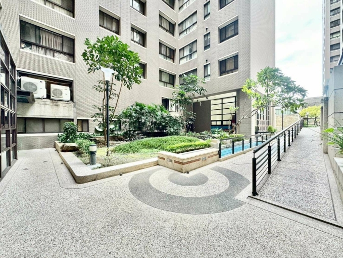 南屯『室內遠比您想像的還要大』｜3房雙車裝潢｜可寵可租補(含車不含管) - Image 11