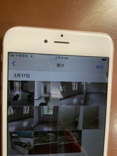 東山國小對面,兩部免費公車至汐止火車站 - Image 1