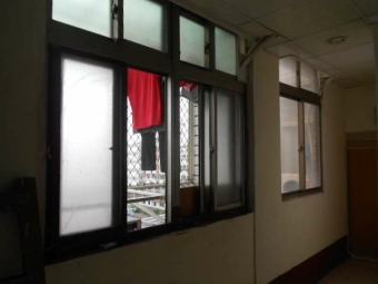 免仲介費  中原至尊社區內電梯5樓網路套房出租 只付水電費（第10張）