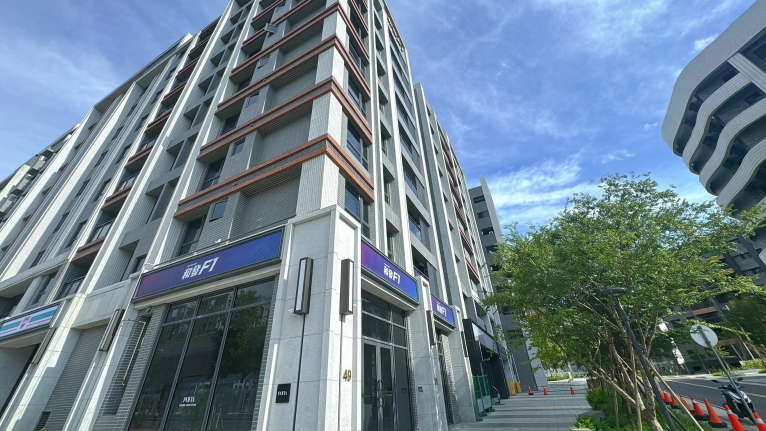 A10山鼻捷運站無限商機燙金店面