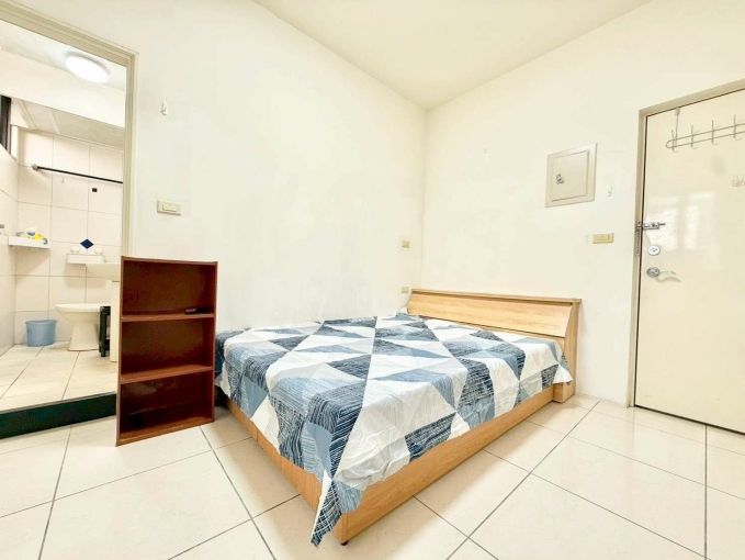 可各行業⚡可租補✨機車好停✨子母車✨近中國醫（第4張）