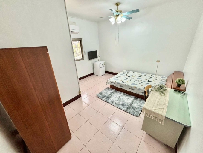 走路楓康超市❤️免仲介費✨室內機車位✨變頻冷氣（第1張）