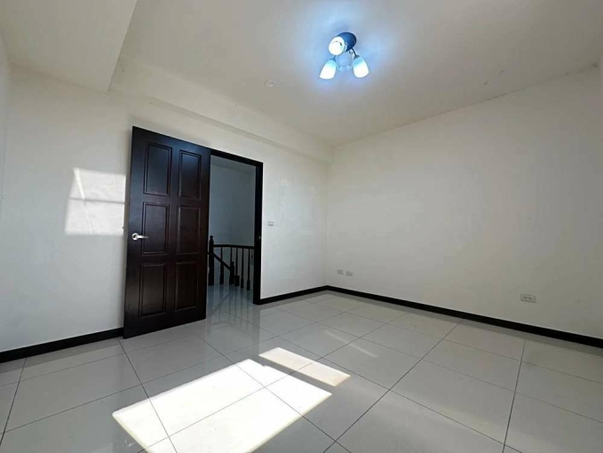 沛沛租🔅獨棟全新透天門前停車大空間 - Image 3