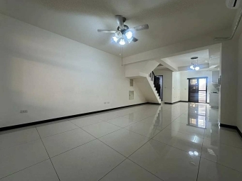 沛沛租🔅獨棟全新透天門前停車大空間 - Image 15