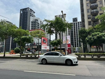 小檜溪核心商圈賺錢金店面出租~挑高6.4米~（第9張）