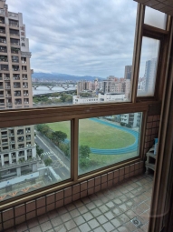 近捷運站電梯大樓（第1張）