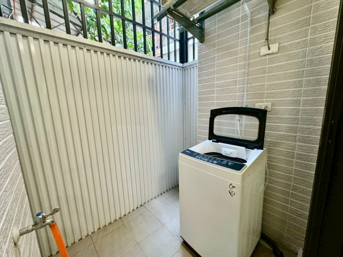 屋主自租-台電可租補～中國醫全新電梯正1大房1衞（第8張）