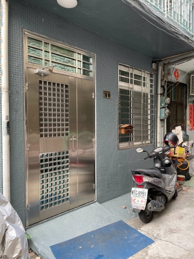 不一樣的住屋環境體驗 都會區難尋 鄰近台鐵美術站與輕軌 - Image 2