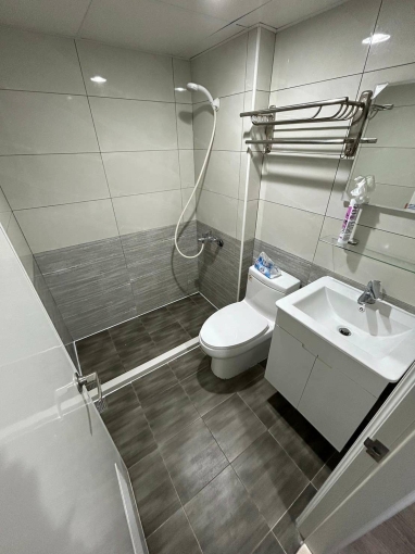 ★古亭捷運★通風採光★陽台★家樂福超市★（第8張）