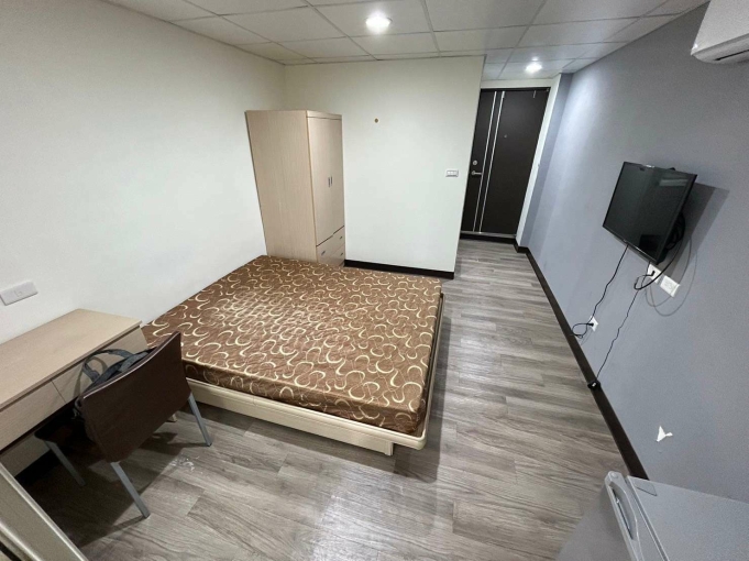 ★古亭捷運★通風採光★陽台★家樂福超市★（第9張）