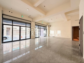 賓士府前店，大面寬金店鋪（第2張）